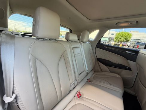 Used 2019 Lincoln MKC Reserve FWD image 18