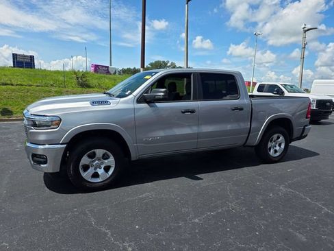 Used 2025 RAM 1500 Big Horn AWD/4WD image 9
