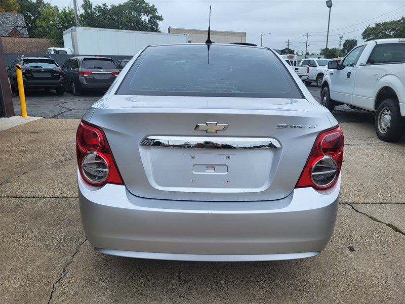 Used 2013 Chevrolet Sonic LT w/ Wheels and Fog Lamp Package FWD image 5