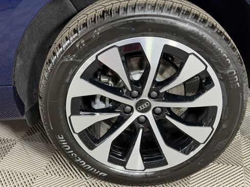 New 2026 Audi Q3 quattro 2.0T AWD/4WD image 12