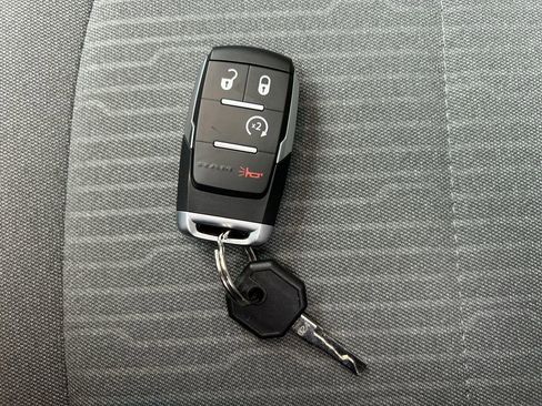 Used 2020 RAM 2500 Big Horn w/ Level 2 Equipment Group image 34