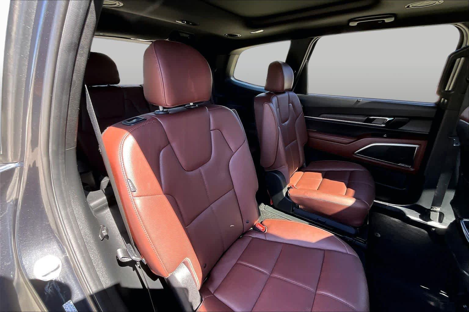 Used 2024 Kia Telluride SX FWD image 19