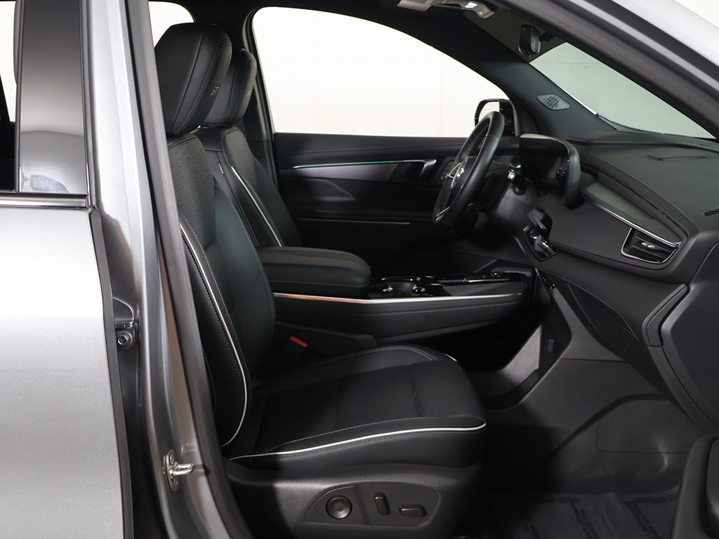 Used 2026 Buick Enclave Sport Touring w/ Power Package FWD image 29