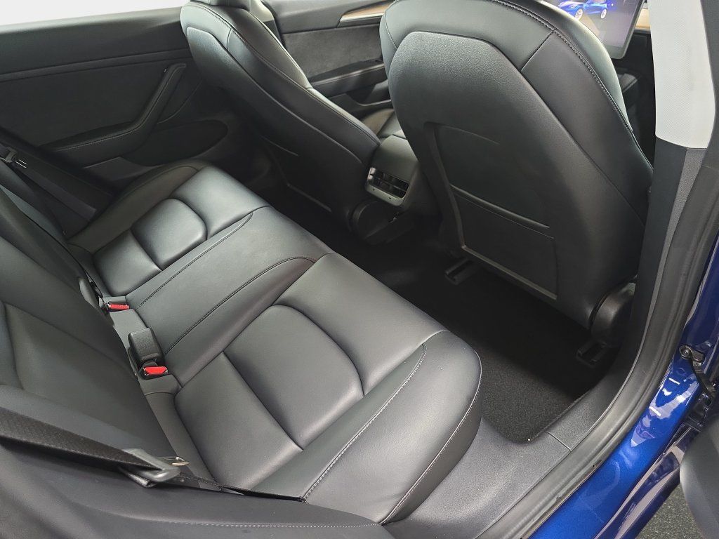 Used 2022 Tesla Model 3 Long Range AWD/4WD image 16