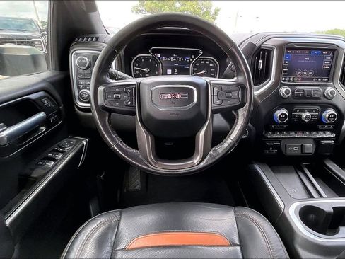 Used 2021 GMC Sierra 2500 AT4 w/ AT4 Premium Plus Package AWD/4WD image 8