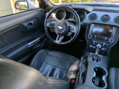 Used 2019 Ford Mustang Premium image 29