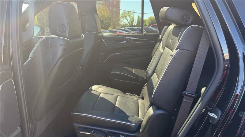 Used 2021 Cadillac Escalade Premium Luxury w/ Driver Assist Tech Package AWD/4WD image 22