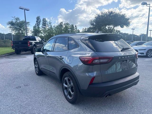 Used 2025 Ford Escape ST-Line Select AWD/4WD image 4