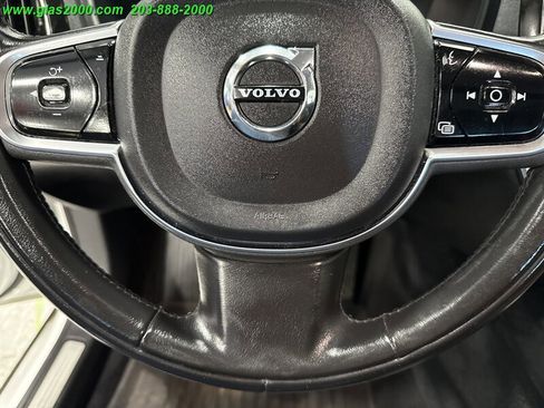 Used 2021 Volvo S60 T5 Momentum image 22