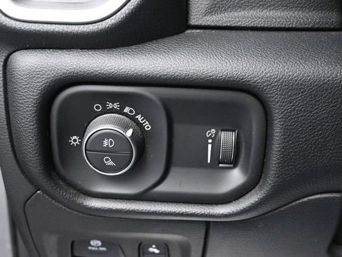 Used 2022 RAM 1500 Big Horn AWD/4WD image 28