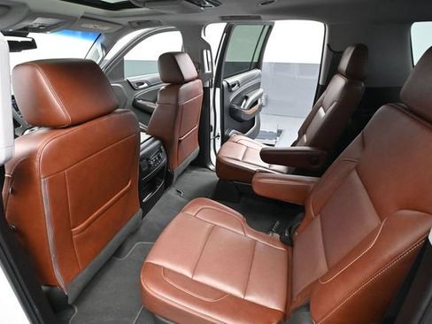 Used 2019 Chevrolet Suburban Premier w/ Premier Plus Edition AWD/4WD image 42