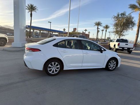 Used 2023 Toyota Corolla LE FWD image 4