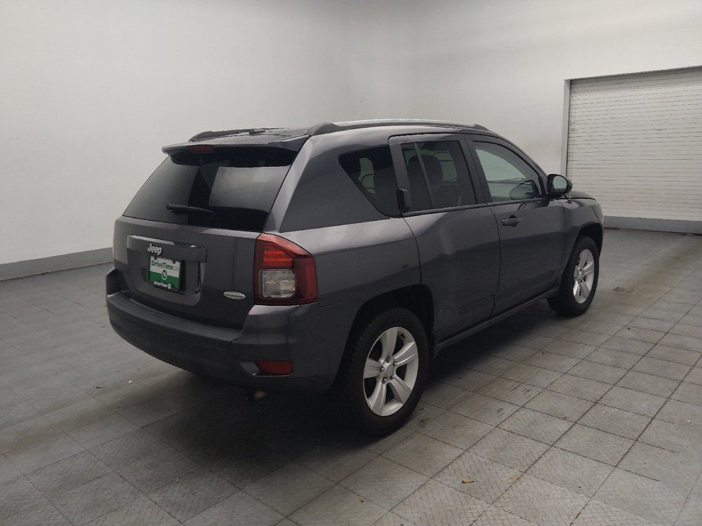 Used 2015 Jeep Compass Latitude FWD image 9