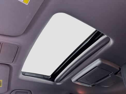 Used 2023 Honda Odyssey Touring image 22