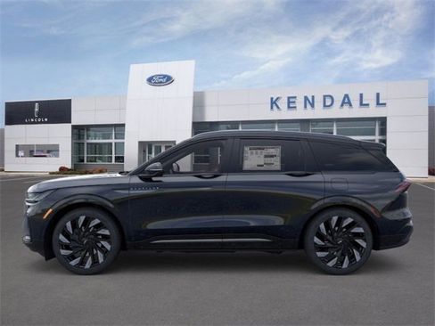 New 2026 Lincoln Nautilus Reserve w/ Jet Appearance Package image 3