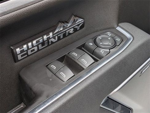 Used 2025 Chevrolet Silverado 1500 High Country w/ High Country Premium Package image 14