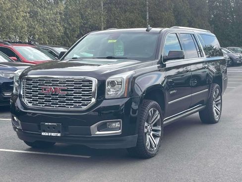Used 2020 GMC Yukon XL Denali w/ Denali Ultimate Package AWD/4WD image 3