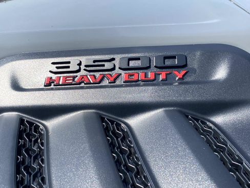 New 2026 RAM 3500 Laramie AWD/4WD image 9