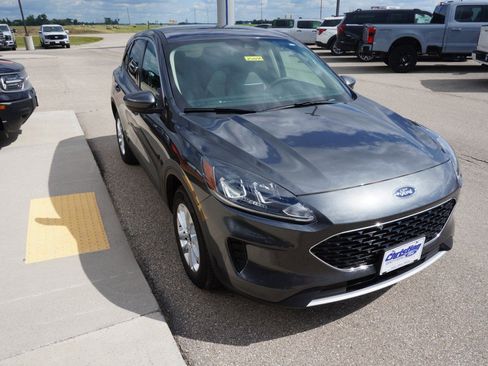 Used 2020 Ford Escape SE image 6