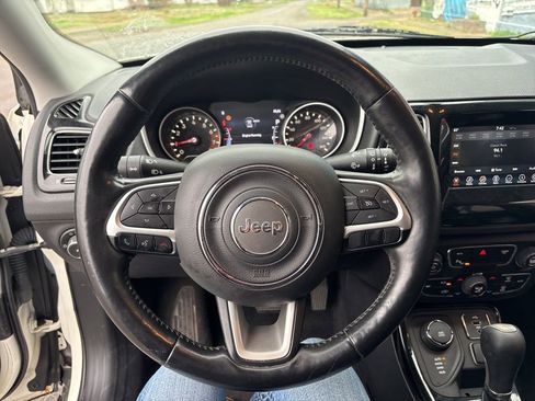 Used 2018 Jeep Compass Altitude w/ Popular Equipment Group image 11