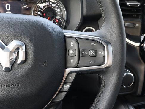 Used 2025 RAM 1500 Big Horn AWD/4WD image 32