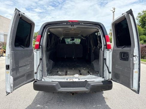 Used 2019 Chevrolet Express 3500 LT w/ LT Preferred Equipment Group RWD image 11