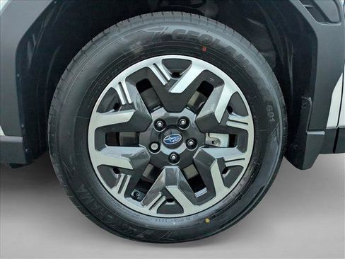 Used 2026 Subaru Forester Premium AWD/4WD image 10