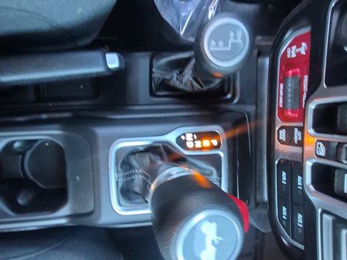 Certified 2025 Jeep Wrangler Unlimited Rubicon w/ Convenience Group AWD/4WD image 30
