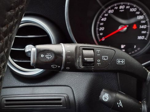 Used 2018 Mercedes-Benz GLC 300 GLC 300 w/ Premium Package image 14