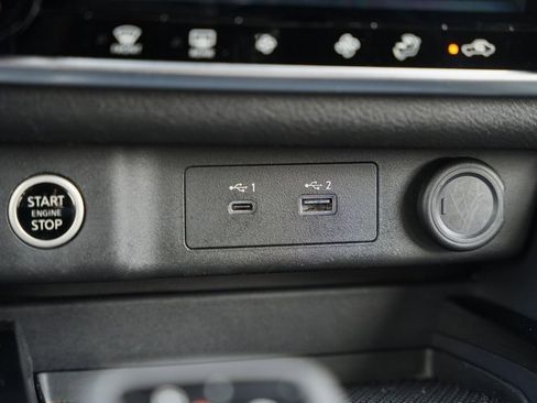 Used 2023 Nissan Rogue SV image 23