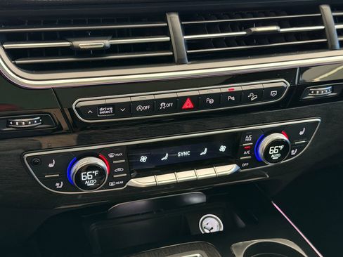 Used 2019 Audi Q7 3.0T Prestige w/ Prestige Package image 29