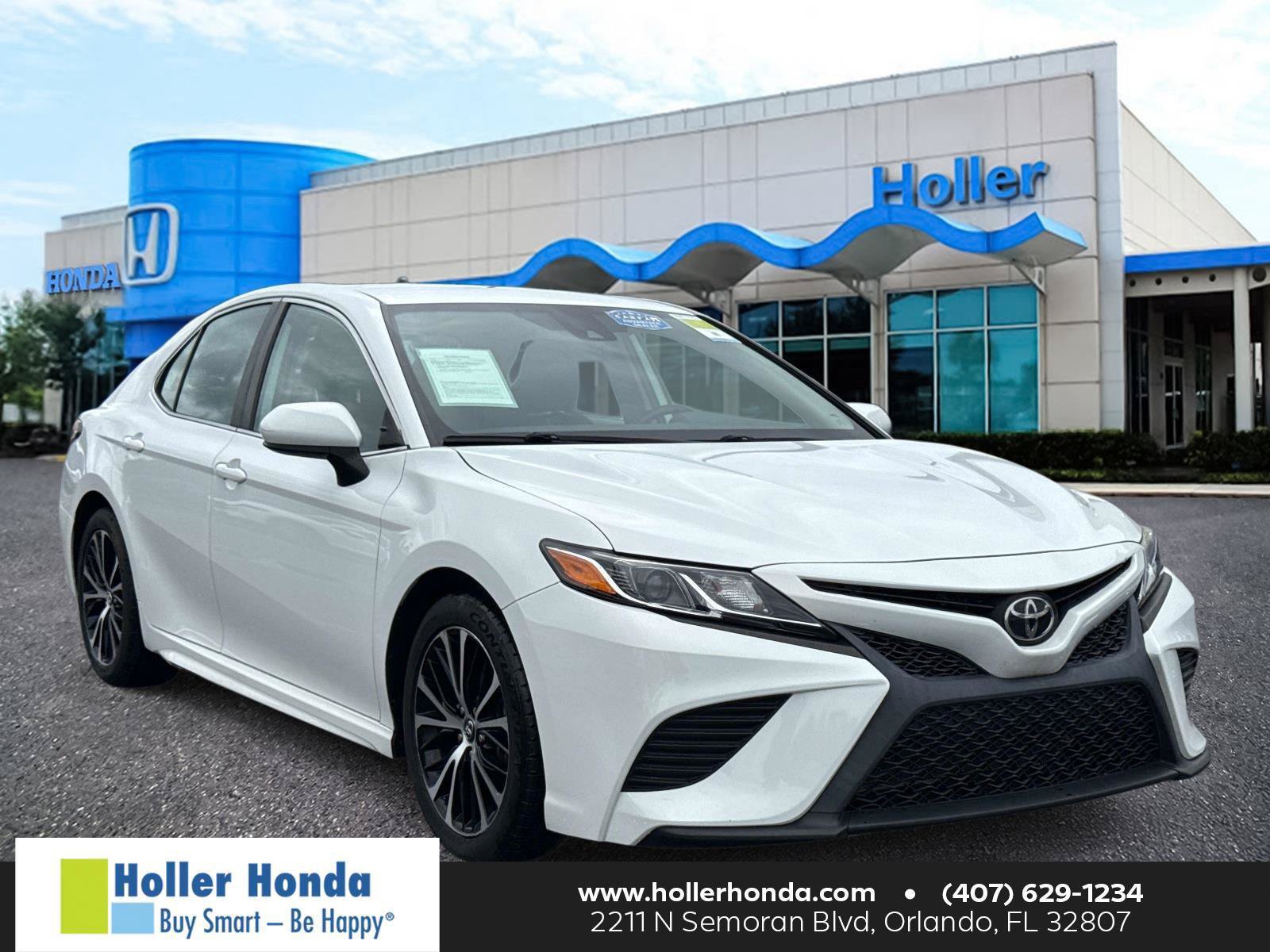 Used 2020 Toyota Camry SE FWD image 1