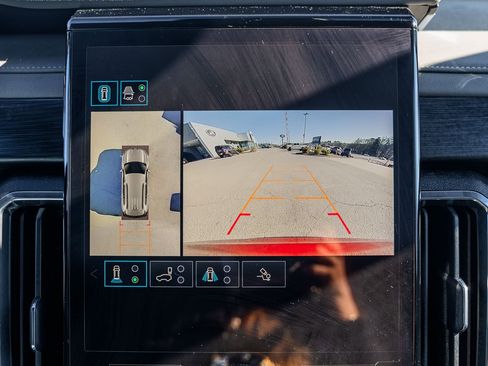 Used 2024 GMC Acadia Elevation w/ Black Edition image 31