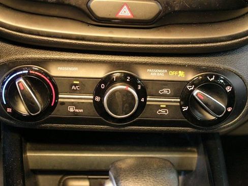 Used 2022 Kia Soul LX w/ Technology Package FWD image 22