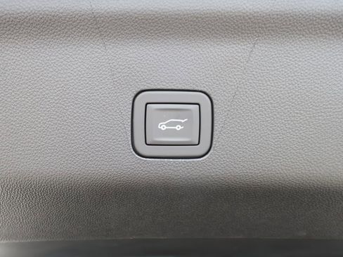 New 2026 GMC Yukon AT4 w/ AT4 Premium Plus Package AWD/4WD image 39