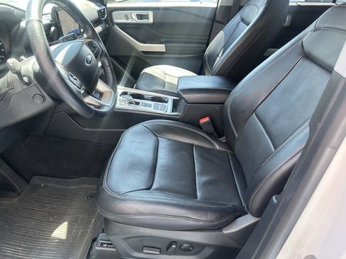 Used 2022 Ford Explorer Limited w/ Hybrid Equipment Group 310A RWD image 11