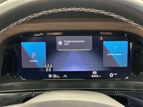 Certified 2025 Volkswagen Atlas SE image 6