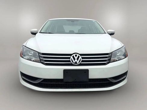 Used 2014 Volkswagen Passat 1.8T SE image 2