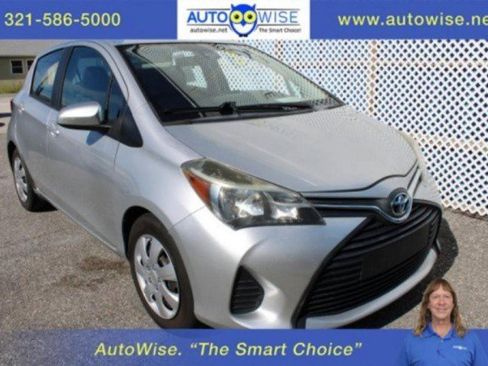 Used 2017 Toyota Yaris L image 7