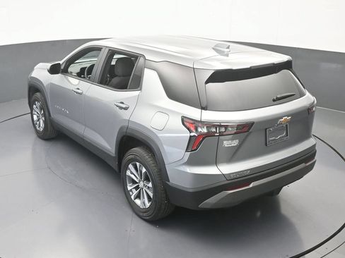 Used 2026 Chevrolet Equinox LT FWD image 46