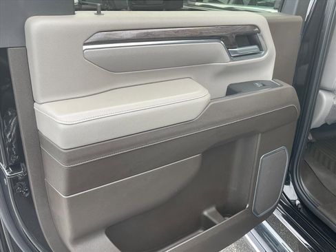 Certified 2024 Chevrolet Silverado 2500 LTZ w/ LTZ Plus Package image 17