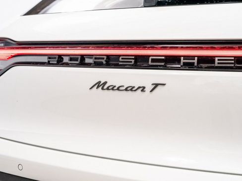 New 2026 Porsche Macan Turbo image 35