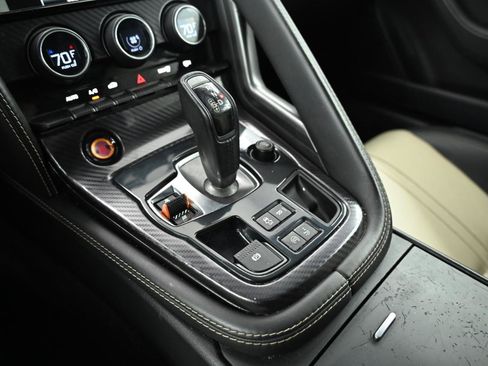 Used 2015 Jaguar F-TYPE R RWD image 33