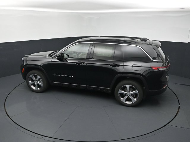 New 2026 Jeep Grand Cherokee Limited w/ Luxury Tech Group II AWD/4WD image 15
