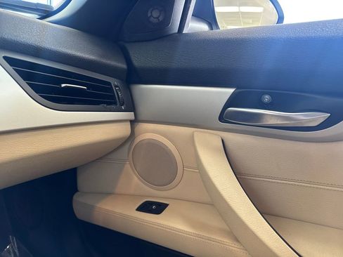 Used 2009 BMW Z4 sDrive30i image 31