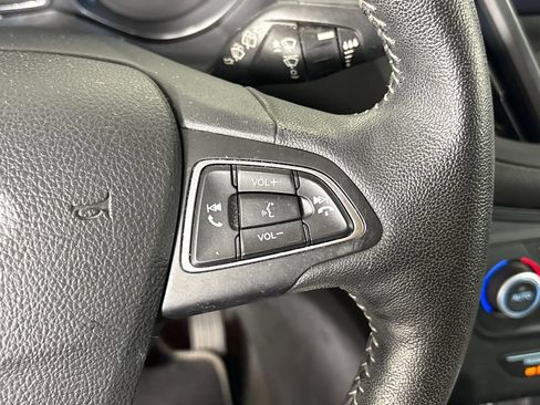 Used 2019 Ford Escape SEL FWD image 19
