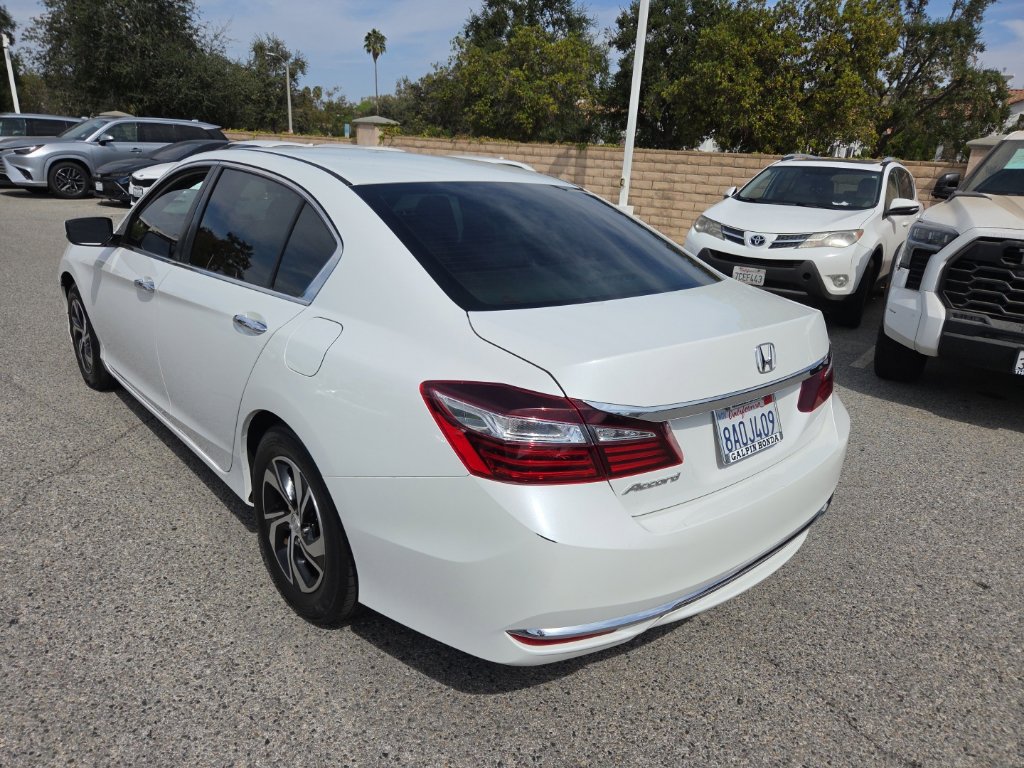 Used 2017 Honda Accord LX image 3