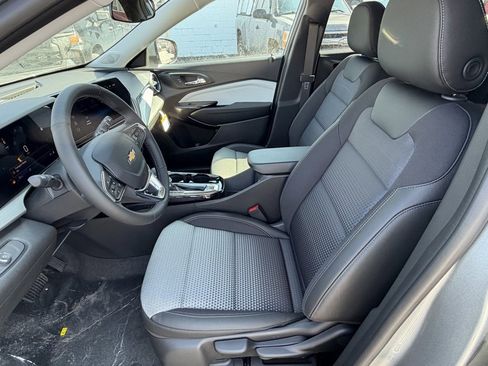 New 2026 Chevrolet Trax LT w/ Sunroof Package image 6