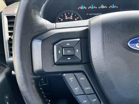 Used 2017 Ford F150 XLT w/ Equipment Group 302A Luxury AWD/4WD image 24