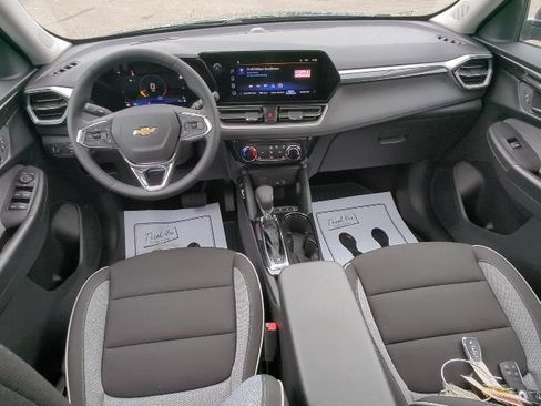 New 2026 Chevrolet TrailBlazer LT w/ LT Cold Weather Package FWD image 15